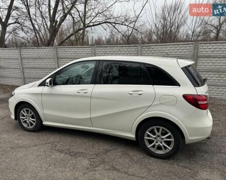 Білий Мерседес Б-клас, об'ємом двигуна 0 л та пробігом 85 тис. км за 14999 $, фото 5 на Automoto.ua