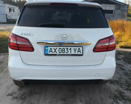 Білий Мерседес Б-клас, об'ємом двигуна 0 л та пробігом 63 тис. км за 15500 $, фото 2 на Automoto.ua