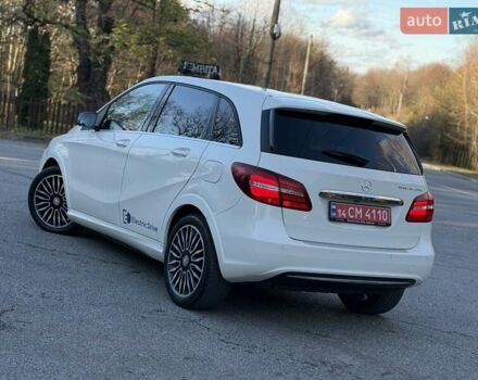 Белый Мерседес Б-класс, объемом двигателя 0 л и пробегом 90 тыс. км за 9800 $, фото 23 на Automoto.ua