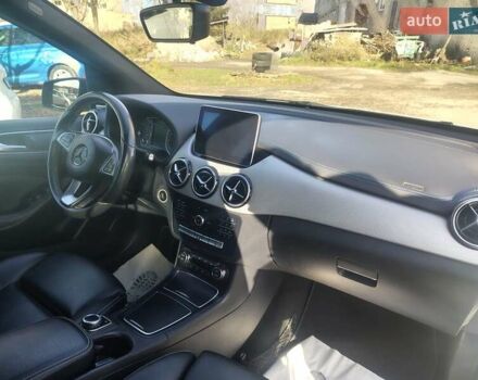 Белый Мерседес Б-класс, объемом двигателя 0 л и пробегом 117 тыс. км за 9850 $, фото 15 на Automoto.ua