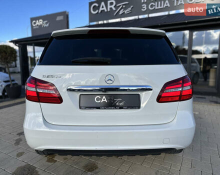 Білий Мерседес Б-клас, об'ємом двигуна 0 л та пробігом 63 тис. км за 11900 $, фото 6 на Automoto.ua