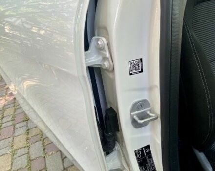 Белый Мерседес Б-класс, объемом двигателя 0 л и пробегом 57 тыс. км за 13900 $, фото 5 на Automoto.ua