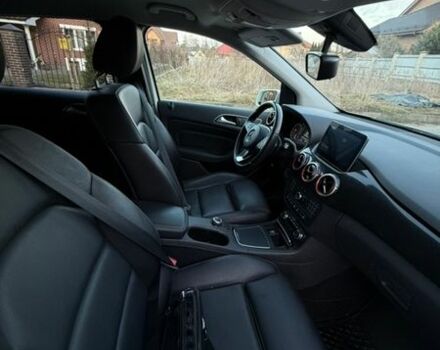 Белый Мерседес Б-класс, объемом двигателя 0 л и пробегом 91 тыс. км за 13000 $, фото 7 на Automoto.ua