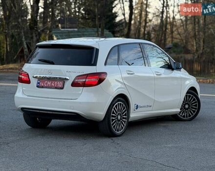 Белый Мерседес Б-класс, объемом двигателя 0 л и пробегом 90 тыс. км за 9800 $, фото 24 на Automoto.ua