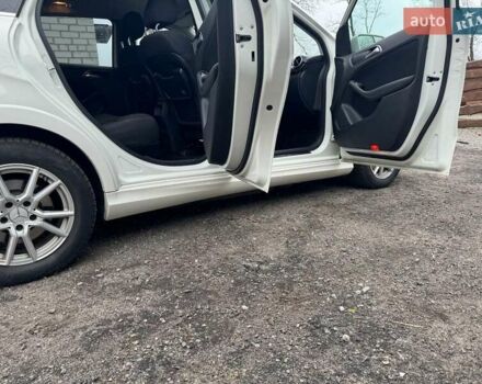 Білий Мерседес Б-клас, об'ємом двигуна 0 л та пробігом 85 тис. км за 14999 $, фото 16 на Automoto.ua