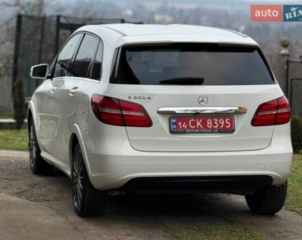 Белый Мерседес Б-класс, объемом двигателя 0 л и пробегом 117 тыс. км за 9950 $, фото 15 на Automoto.ua