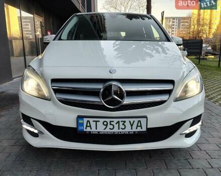 Белый Мерседес Б-класс, объемом двигателя 0 л и пробегом 85 тыс. км за 10500 $, фото 4 на Automoto.ua