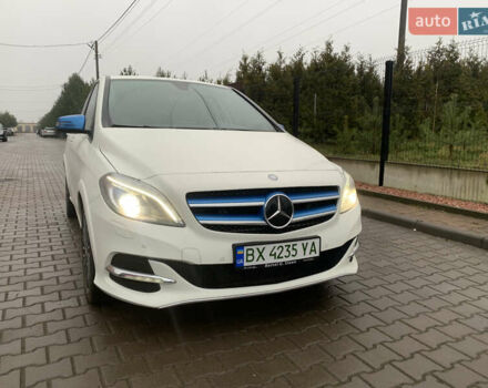 Белый Мерседес Б-класс, объемом двигателя 0 л и пробегом 99 тыс. км за 10350 $, фото 11 на Automoto.ua