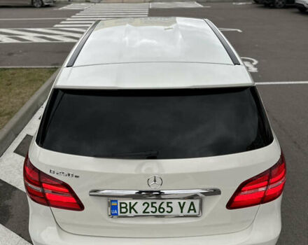 Белый Мерседес Б-класс, объемом двигателя 0 л и пробегом 120 тыс. км за 12100 $, фото 6 на Automoto.ua
