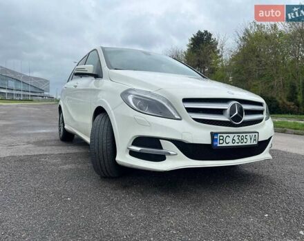 Белый Мерседес Б-класс, объемом двигателя 0 л и пробегом 92 тыс. км за 11900 $, фото 11 на Automoto.ua