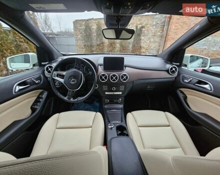 Білий Мерседес Б-клас, об'ємом двигуна 0 л та пробігом 179 тис. км за 9000 $, фото 62 на Automoto.ua