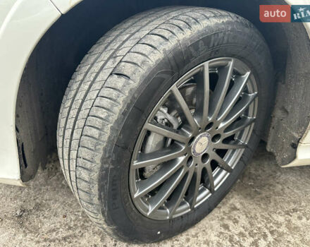 Білий Мерседес Б-клас, об'ємом двигуна 0 л та пробігом 54 тис. км за 10200 $, фото 6 на Automoto.ua