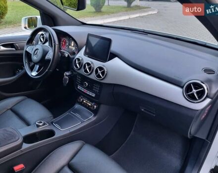 Білий Мерседес Б-клас, об'ємом двигуна 1.5 л та пробігом 269 тис. км за 15750 $, фото 31 на Automoto.ua