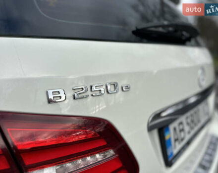 Белый Мерседес Б-класс, объемом двигателя 0 л и пробегом 40 тыс. км за 13750 $, фото 13 на Automoto.ua