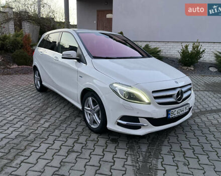 Белый Мерседес Б-класс, объемом двигателя 0 л и пробегом 65 тыс. км за 13900 $, фото 41 на Automoto.ua