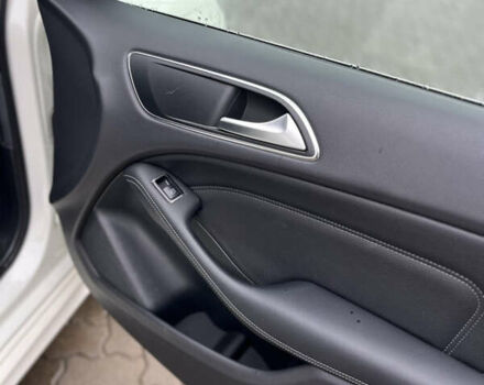 Білий Мерседес Б-клас, об'ємом двигуна 0 л та пробігом 96 тис. км за 9600 $, фото 14 на Automoto.ua