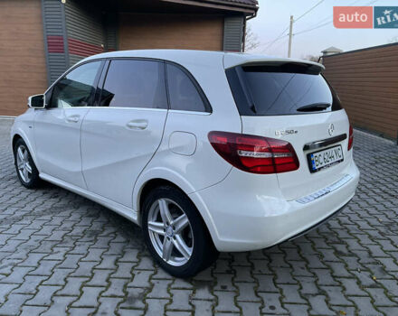 Белый Мерседес Б-класс, объемом двигателя 0 л и пробегом 65 тыс. км за 13900 $, фото 6 на Automoto.ua