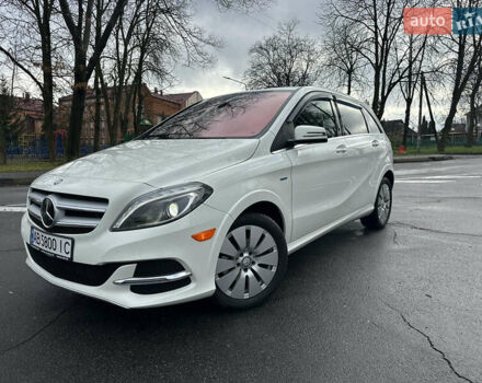 Белый Мерседес Б-класс, объемом двигателя 0 л и пробегом 40 тыс. км за 13750 $, фото 5 на Automoto.ua