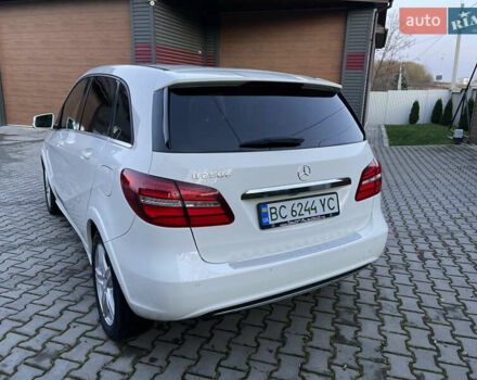 Белый Мерседес Б-класс, объемом двигателя 0 л и пробегом 65 тыс. км за 13900 $, фото 8 на Automoto.ua