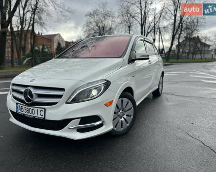 Белый Мерседес Б-класс, объемом двигателя 0 л и пробегом 40 тыс. км за 13750 $, фото 6 на Automoto.ua