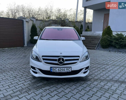 Белый Мерседес Б-класс, объемом двигателя 0 л и пробегом 65 тыс. км за 13900 $, фото 21 на Automoto.ua