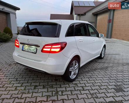 Белый Мерседес Б-класс, объемом двигателя 0 л и пробегом 65 тыс. км за 13900 $, фото 42 на Automoto.ua