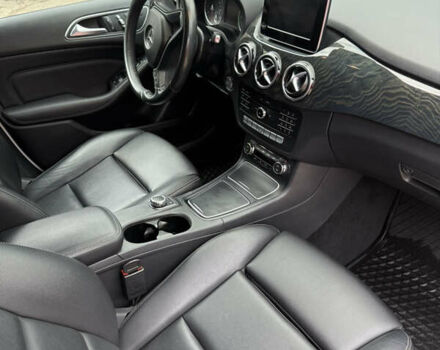 Белый Мерседес Б-класс, объемом двигателя 0 л и пробегом 77 тыс. км за 12900 $, фото 7 на Automoto.ua