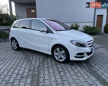 Белый Мерседес Б-класс, объемом двигателя 0 л и пробегом 65 тыс. км за 13900 $, фото 15 на Automoto.ua