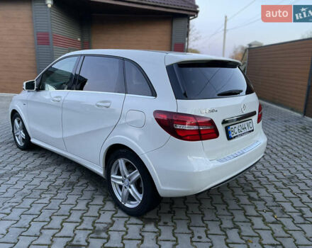 Белый Мерседес Б-класс, объемом двигателя 0 л и пробегом 65 тыс. км за 13900 $, фото 7 на Automoto.ua