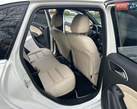 Белый Мерседес Б-класс, объемом двигателя 0 л и пробегом 40 тыс. км за 13750 $, фото 47 на Automoto.ua