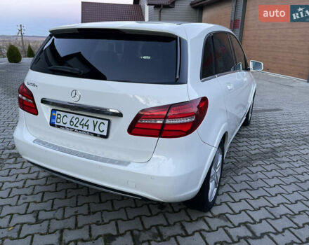 Белый Мерседес Б-класс, объемом двигателя 0 л и пробегом 65 тыс. км за 13900 $, фото 10 на Automoto.ua