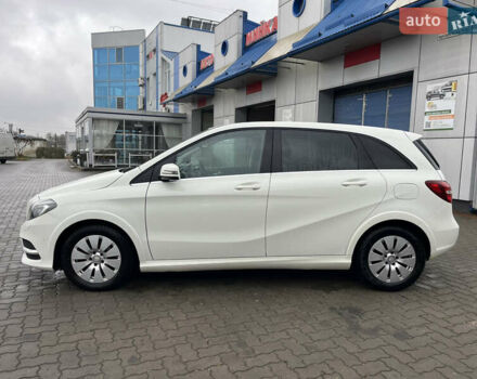 Білий Мерседес Б-клас, об'ємом двигуна 0 л та пробігом 96 тис. км за 9600 $, фото 4 на Automoto.ua