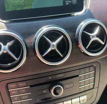 Белый Мерседес Б-класс, объемом двигателя 0 л и пробегом 74 тыс. км за 13500 $, фото 17 на Automoto.ua