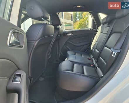 Белый Мерседес Б-класс, объемом двигателя 0 л и пробегом 82 тыс. км за 12300 $, фото 25 на Automoto.ua