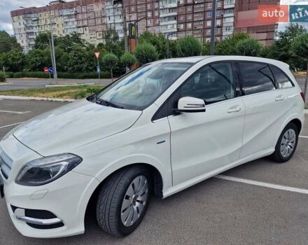 Білий Мерседес Б-клас, об'ємом двигуна 0 л та пробігом 106 тис. км за 10900 $, фото 3 на Automoto.ua