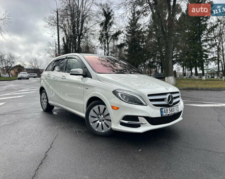 Белый Мерседес Б-класс, объемом двигателя 0 л и пробегом 40 тыс. км за 13750 $, фото 17 на Automoto.ua