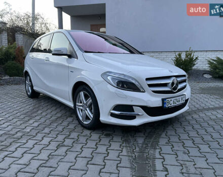 Белый Мерседес Б-класс, объемом двигателя 0 л и пробегом 65 тыс. км за 13900 $, фото 17 на Automoto.ua