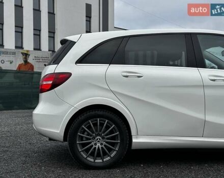 Белый Мерседес Б-класс, объемом двигателя 0 л и пробегом 47 тыс. км за 10699 $, фото 12 на Automoto.ua