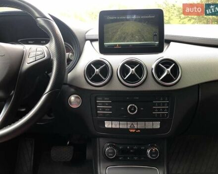 Белый Мерседес Б-класс, объемом двигателя 0 л и пробегом 43 тыс. км за 14800 $, фото 38 на Automoto.ua