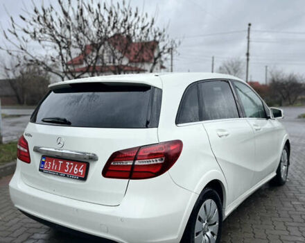 Білий Мерседес Б-клас, об'ємом двигуна 0 л та пробігом 96 тис. км за 9600 $, фото 7 на Automoto.ua