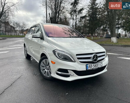 Белый Мерседес Б-класс, объемом двигателя 0 л и пробегом 40 тыс. км за 13750 $, фото 15 на Automoto.ua