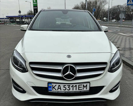 Белый Мерседес Б-класс, объемом двигателя 1.99 л и пробегом 60 тыс. км за 17200 $, фото 4 на Automoto.ua