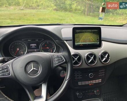 Белый Мерседес Б-класс, объемом двигателя 0 л и пробегом 43 тыс. км за 14800 $, фото 37 на Automoto.ua