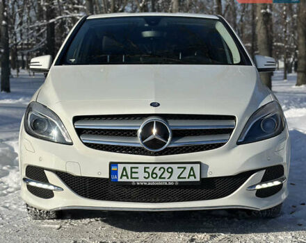 Білий Мерседес Б-клас, об'ємом двигуна 0 л та пробігом 68 тис. км за 13300 $, фото 3 на Automoto.ua