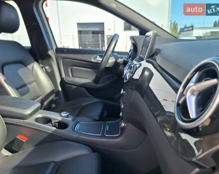 Белый Мерседес Б-класс, объемом двигателя 0 л и пробегом 82 тыс. км за 12300 $, фото 36 на Automoto.ua