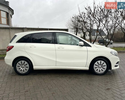 Білий Мерседес Б-клас, об'ємом двигуна 0 л та пробігом 96 тис. км за 9600 $, фото 3 на Automoto.ua