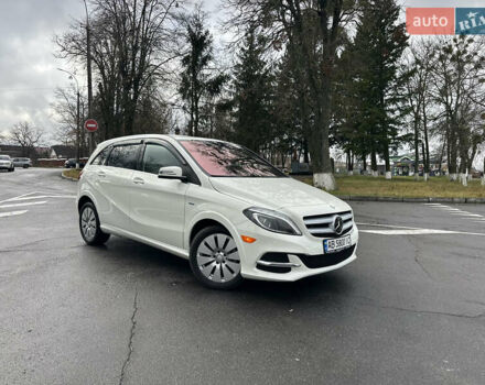 Белый Мерседес Б-класс, объемом двигателя 0 л и пробегом 40 тыс. км за 13750 $, фото 19 на Automoto.ua