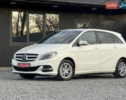 Білий Мерседес Б-клас, об'ємом двигуна 0 л та пробігом 60 тис. км за 10999 $, фото 1 на Automoto.ua