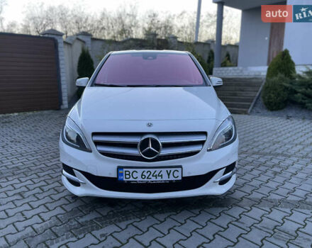 Белый Мерседес Б-класс, объемом двигателя 0 л и пробегом 65 тыс. км за 13900 $, фото 1 на Automoto.ua