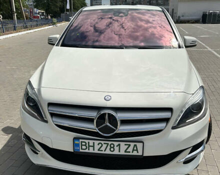 Белый Мерседес Б-класс, объемом двигателя 0 л и пробегом 74 тыс. км за 13500 $, фото 11 на Automoto.ua